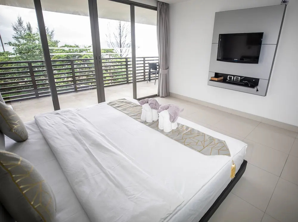 3 Bedrooms Apartment with ocean view