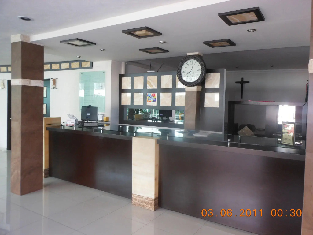 Lobby & Reception