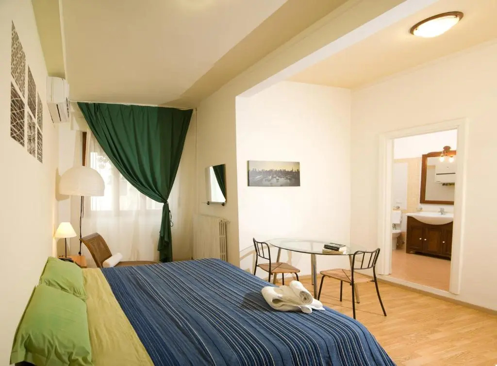 Double room full double bed