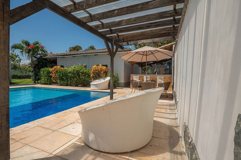 Casa Com Piscina em Porto das Dunas by Carpediem