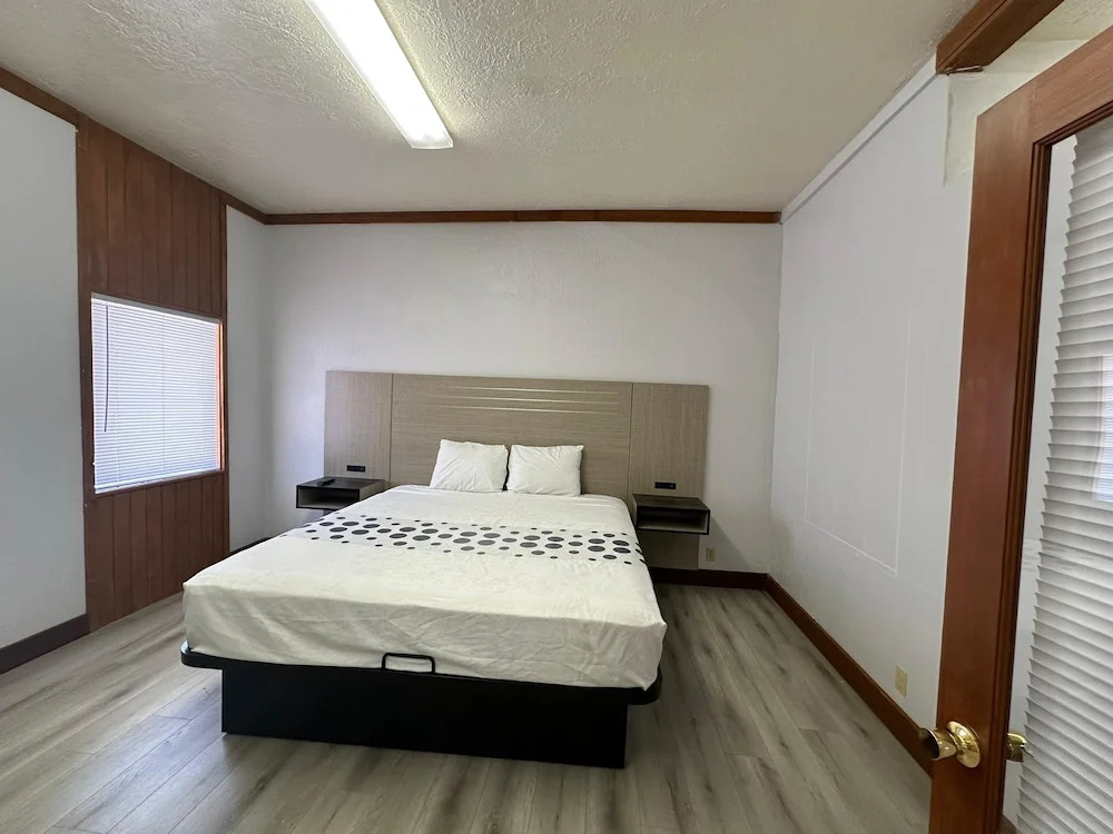Hotel 191 - Moab — 3
