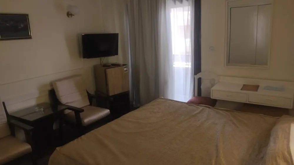 Economy room