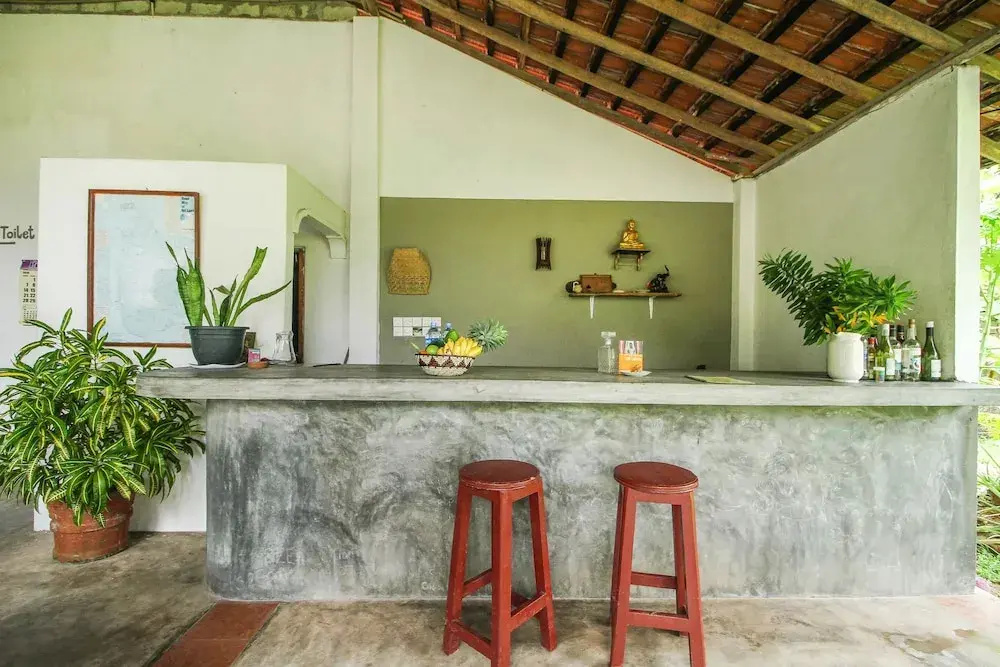 OYO 422 Sunnys Guest House - фото 11