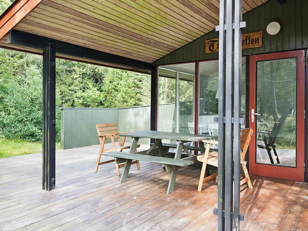 6 Person Holiday Home in Albaek