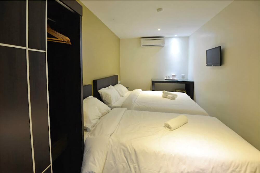 Swiss Cottage Hotel
