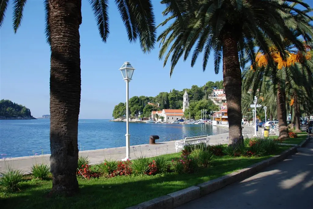 Beach & Waterfront