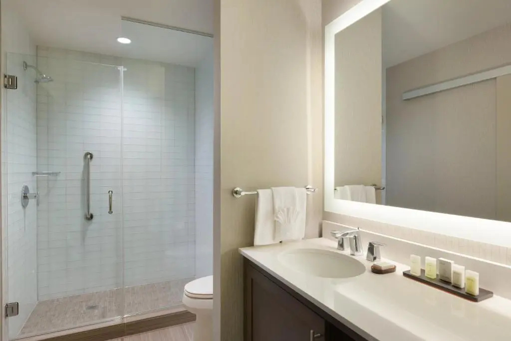 Embassy Suites by Hilton The Woodlands at Hughes Landing - Chambres