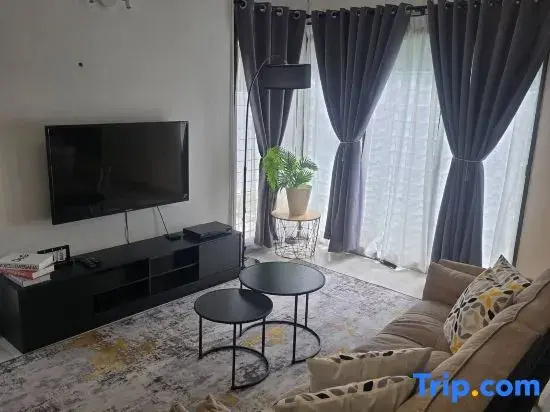 Bayan Lepas Getaway - Nature Views & BBQ Haven