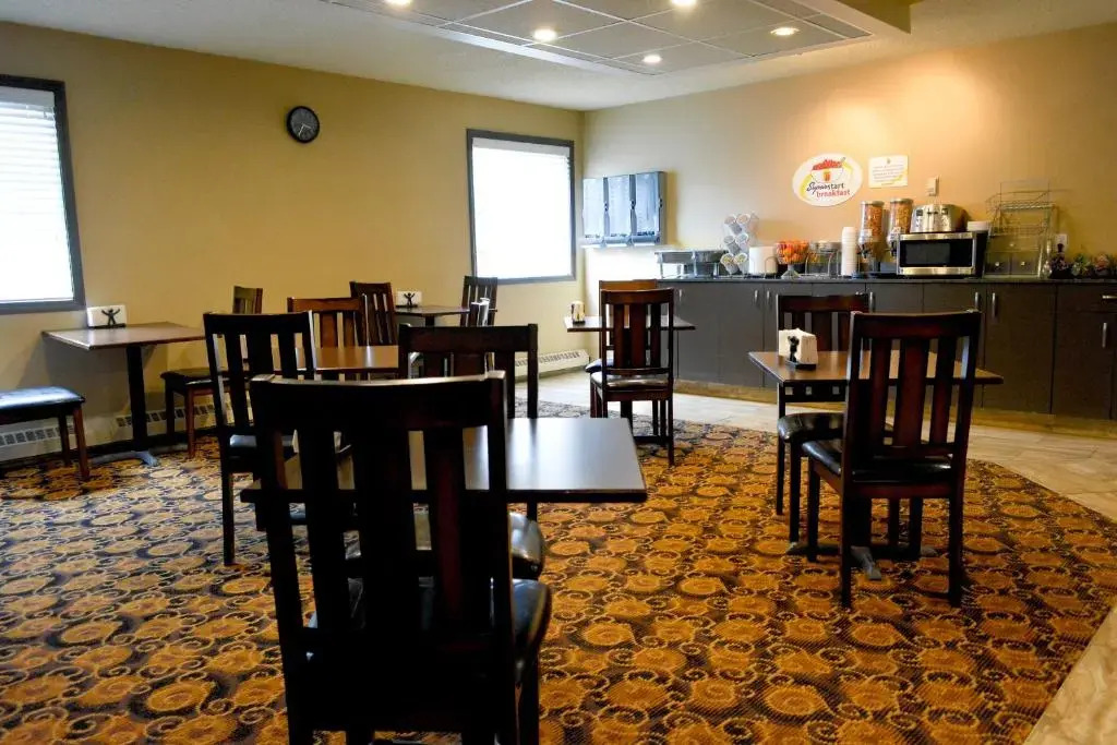 Super 8 Fox Creek - фото 22