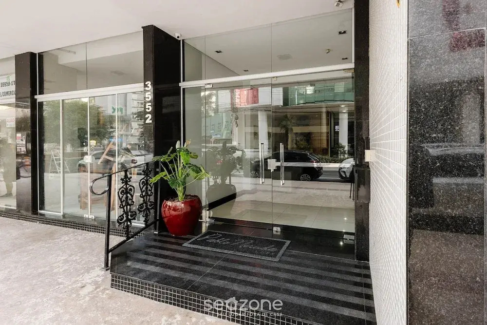 3BR Apt Near Beach & Attractions in BC Pna0402