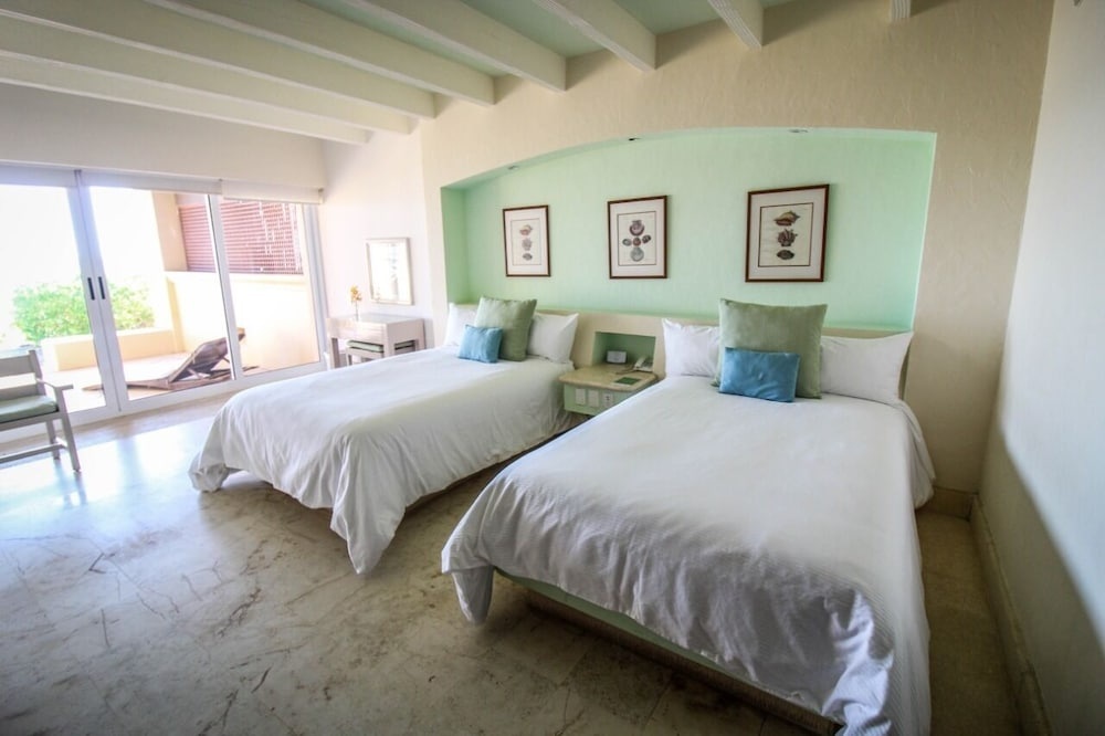 Tres Vidas Acapulco Suites — 3