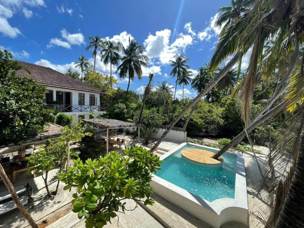 Kima Serviced Beach House & Suites