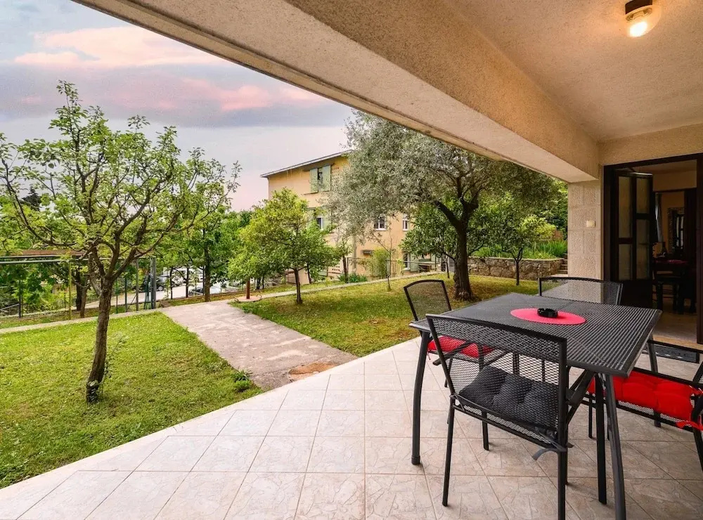 Charming Lovran Apartments With Wonderful Sea View