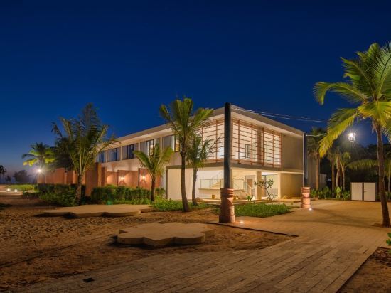 Azaya Beach Resort