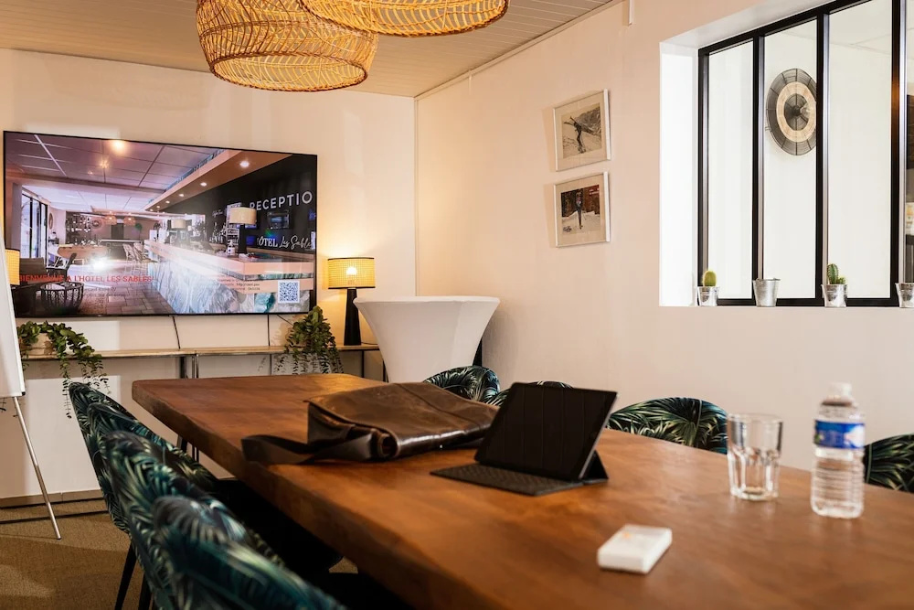 Hôtel Les Sables - Urban Style - by Logis Hotels - Général