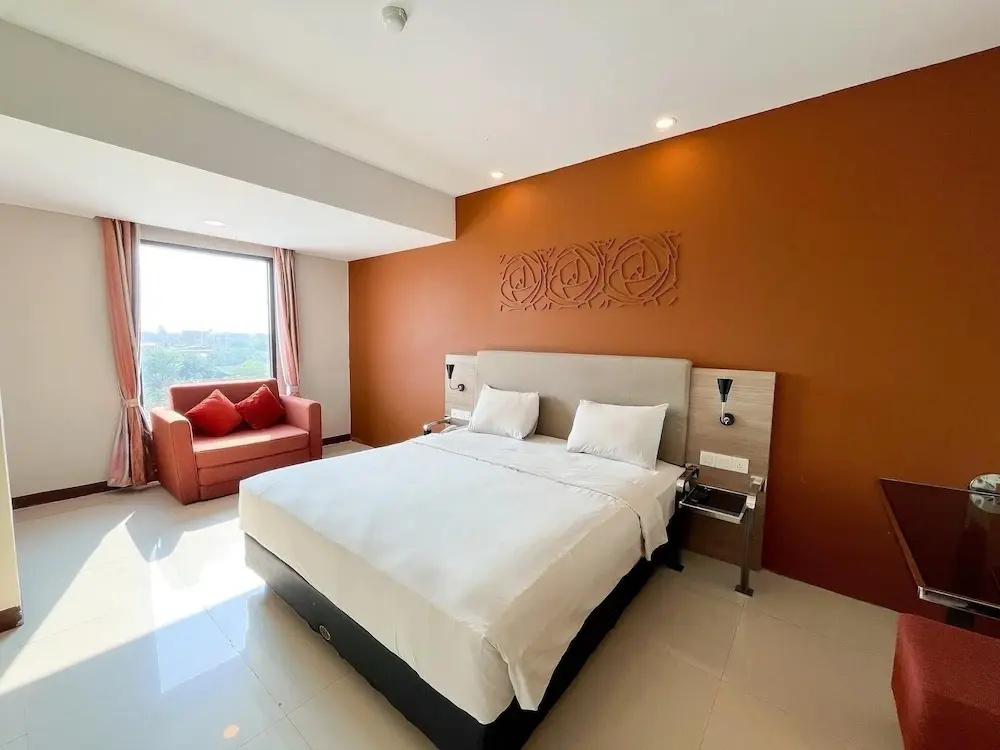 Verse Hotel Cirebon - Tap to explore photos