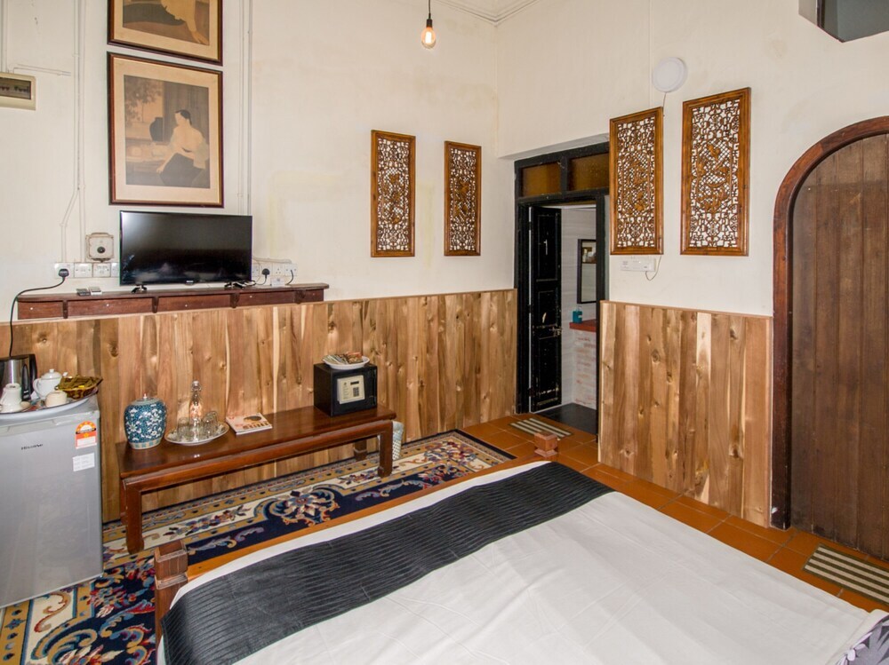 Noordin Street House