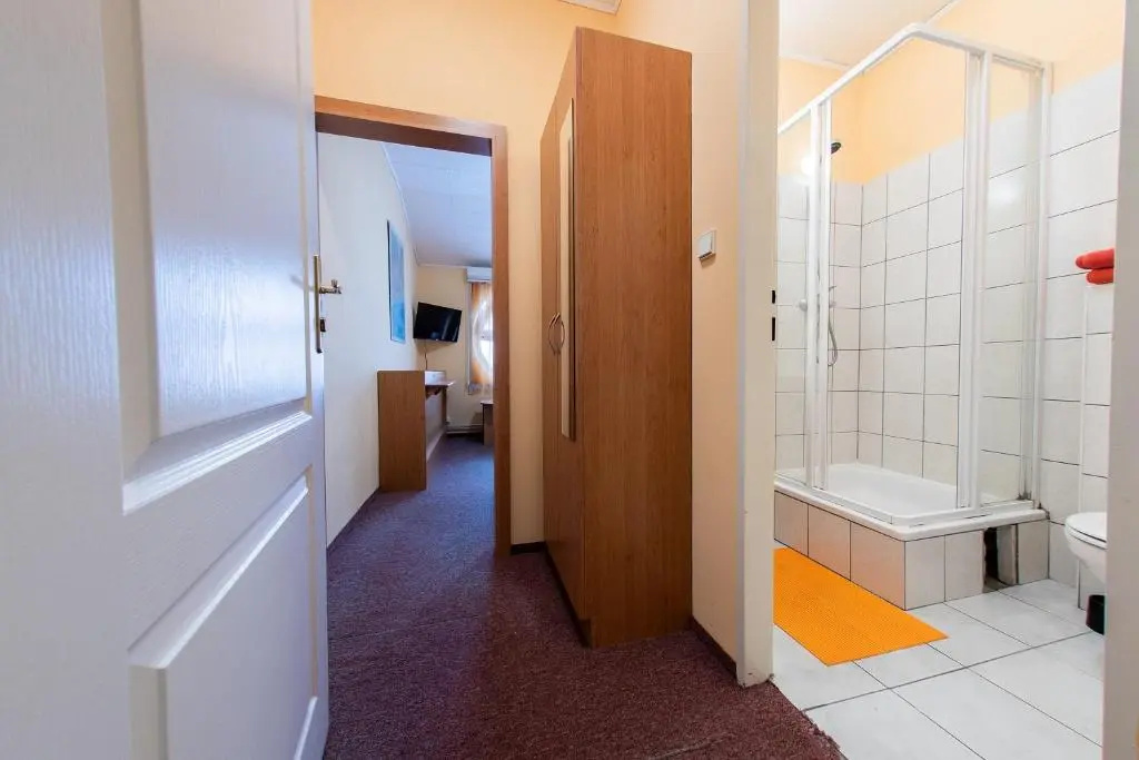 Standard Double room (twin beds)