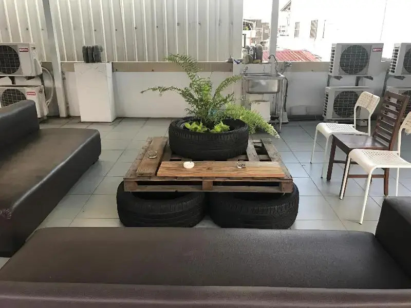 8 Door Guest House