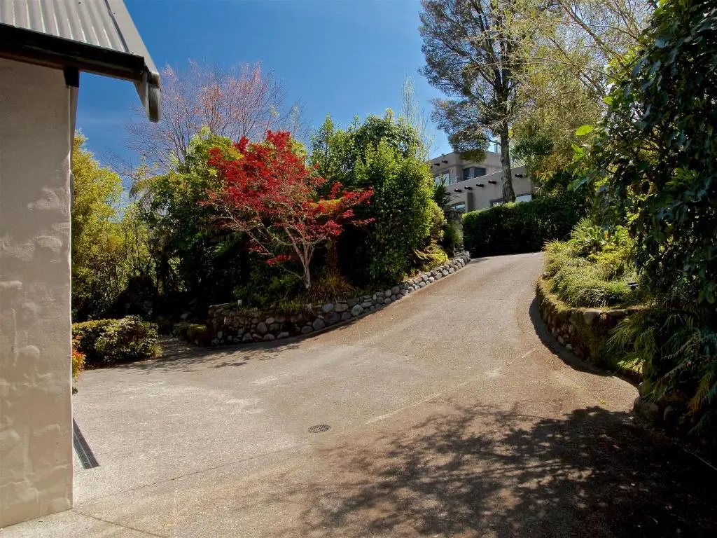 Kauawhi Lodge - Acacia Bay Holiday Home