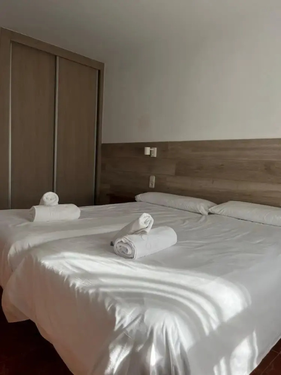 Standard Double room with balcony (full double bed)