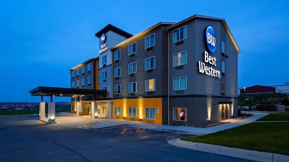 Super 8 Bismarck North
