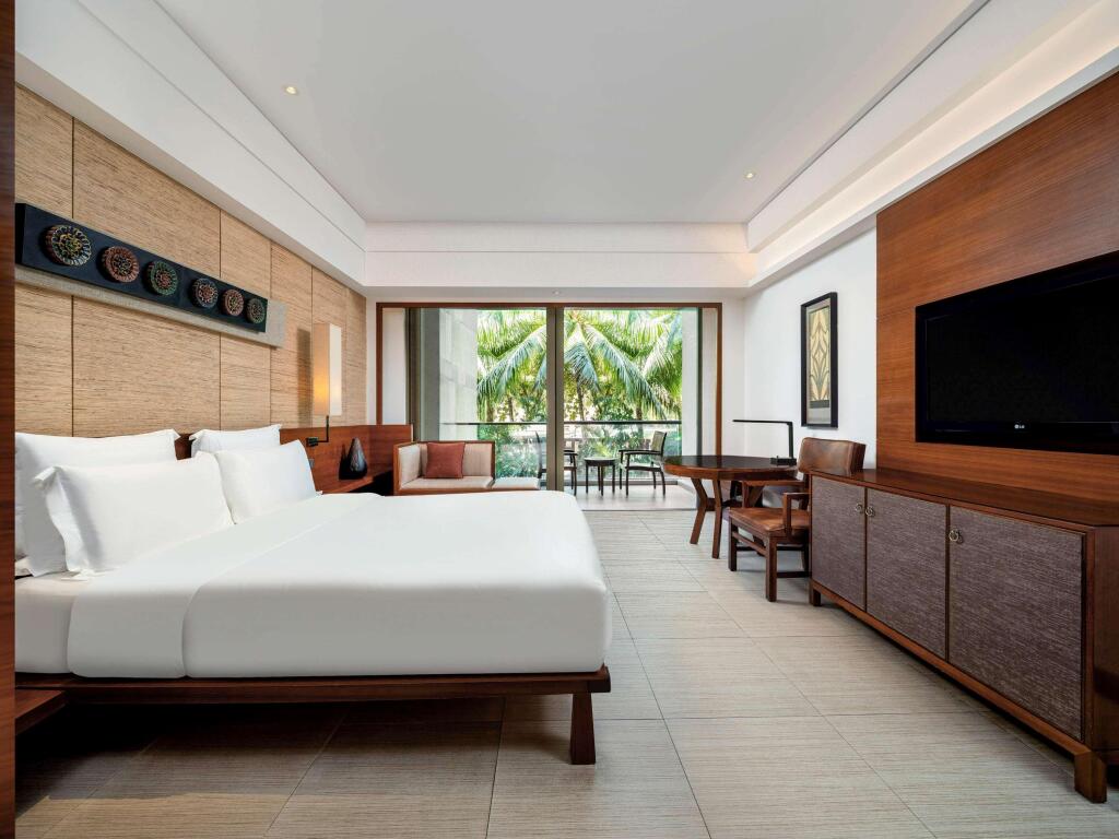 Hotel Pullman Oceanview Sanya Bay Resort & Spa by null