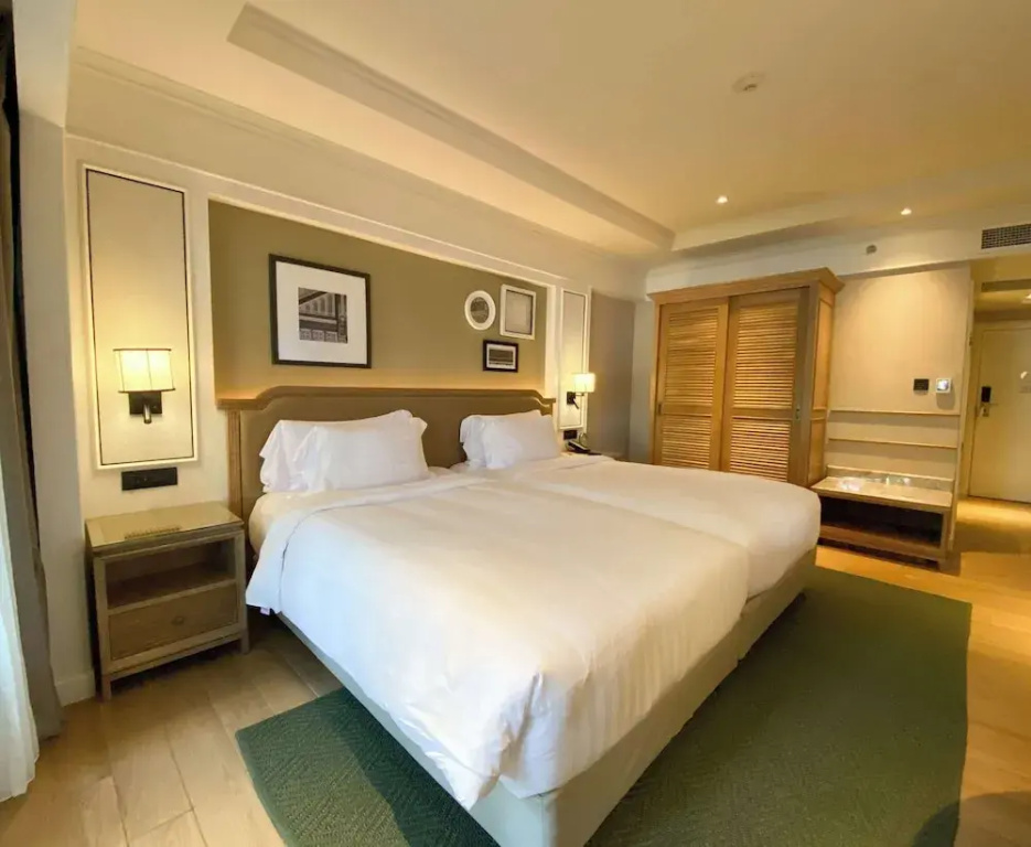 Standard Double room with balcony (twin beds)