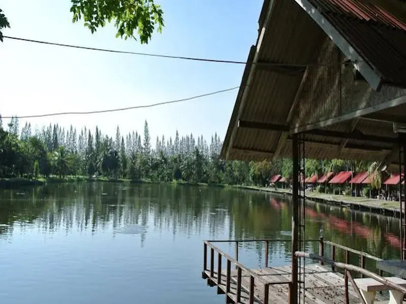 Cha-am Fishing Inn and Resort