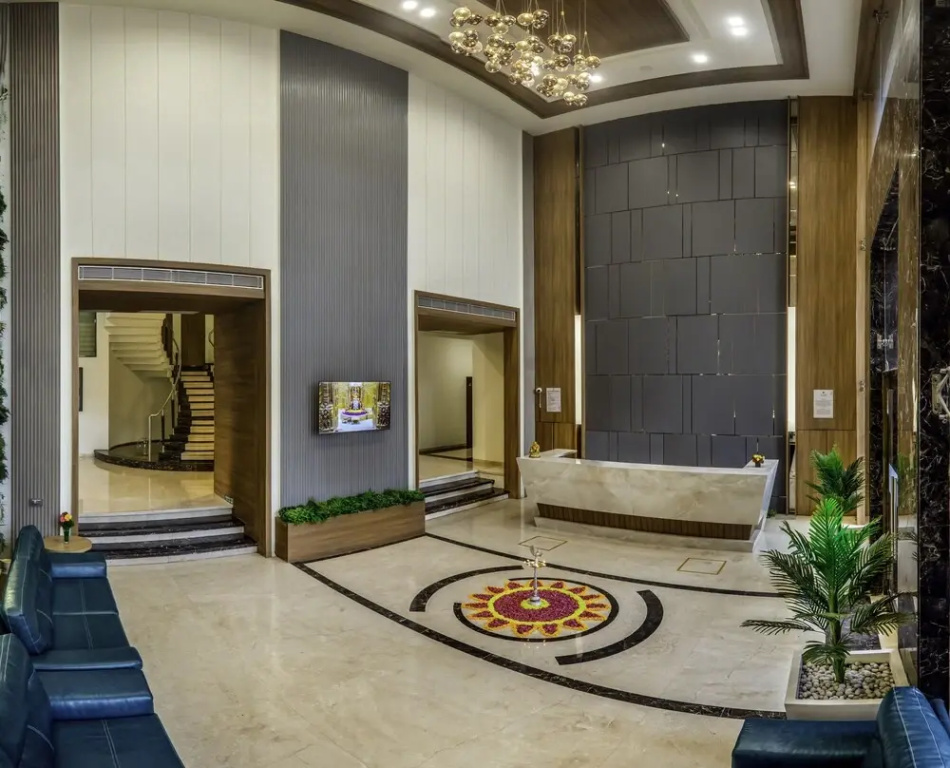 Lobby & Reception