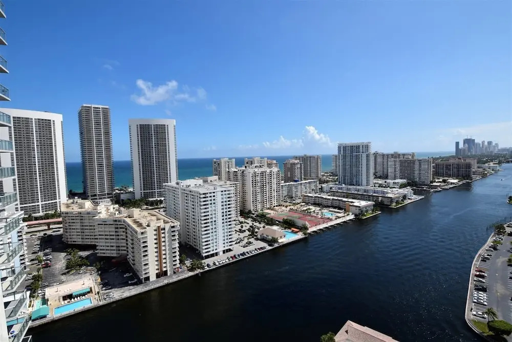 Superb Ocean, Bay & Skyline View Residence 2 Bed 2 Bath @ Beachwalk Resort