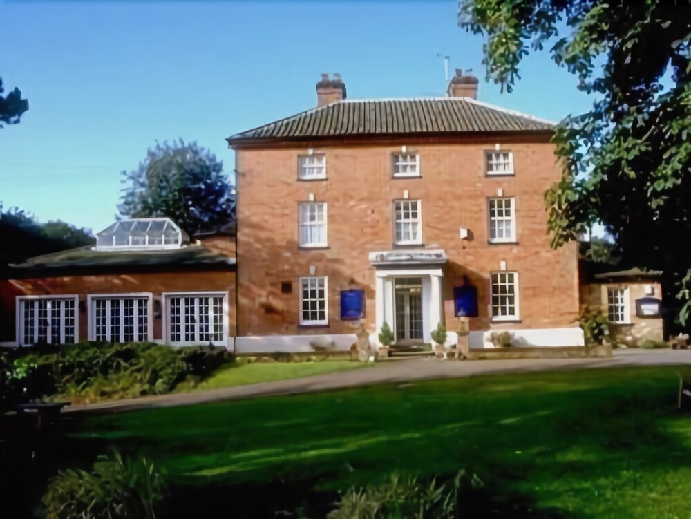Lydney House - Guest house