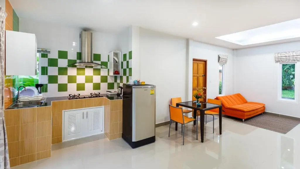Bangtao Local House Rental - Chambres