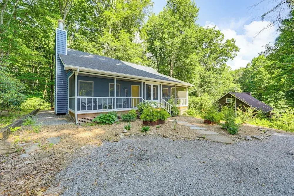Creek View + Hot Tub: Woodsy Maggie Valley Cottage