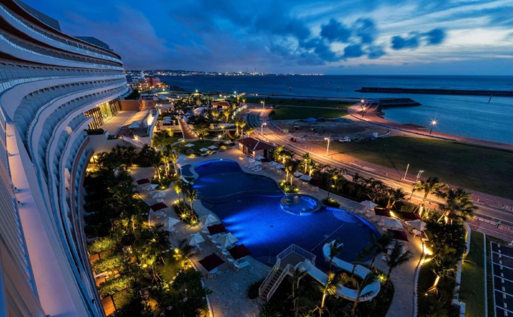 Beach & Waterfront