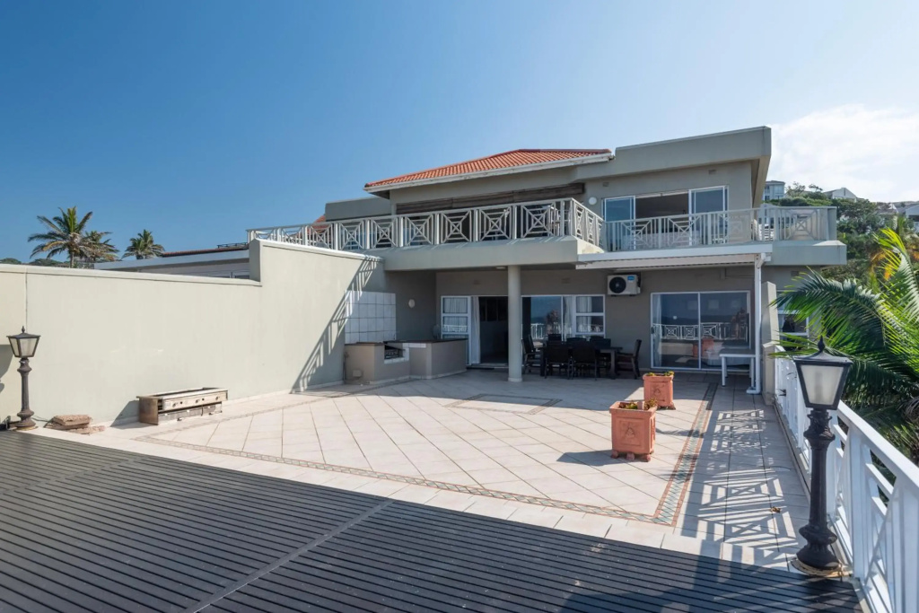 Le Rocella 4 - 2 Adults and 4 children only