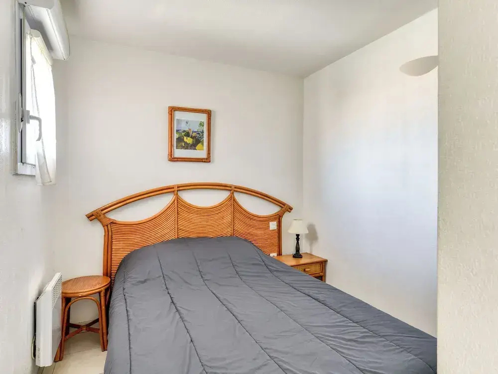 2 Bedrooms Apartment with sea view