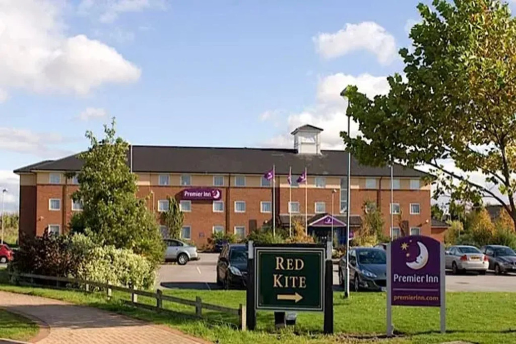Premier Inn Wakefield South (M1, Jct39)