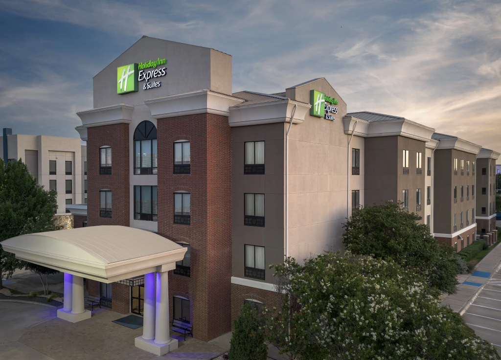 Holiday Inn Express Hotel & Suites DFW West - Hurst by IHG