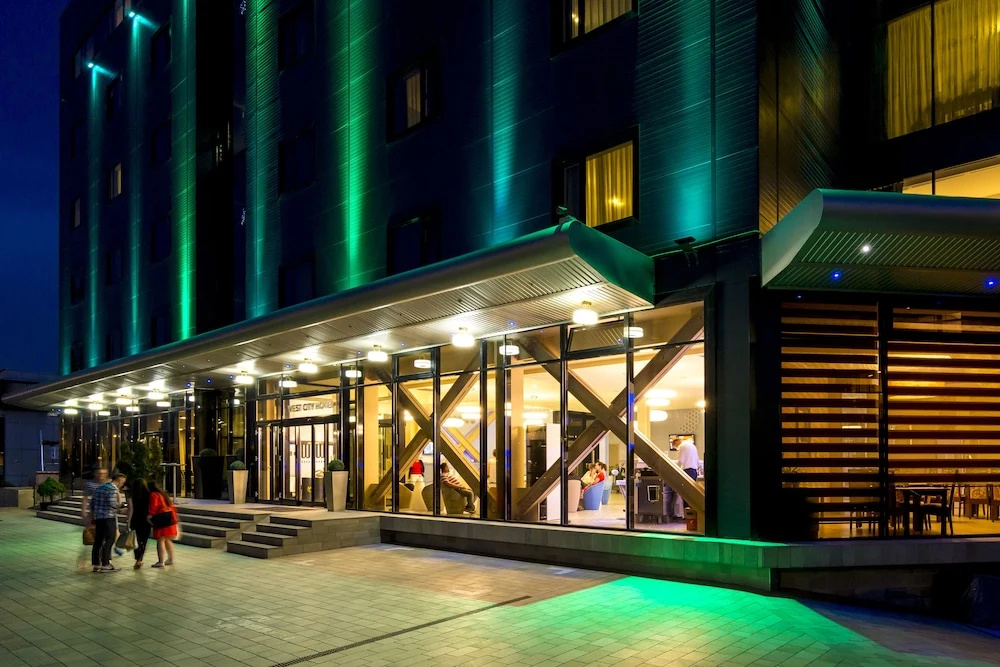 Best Western Plus Fusion Hotel