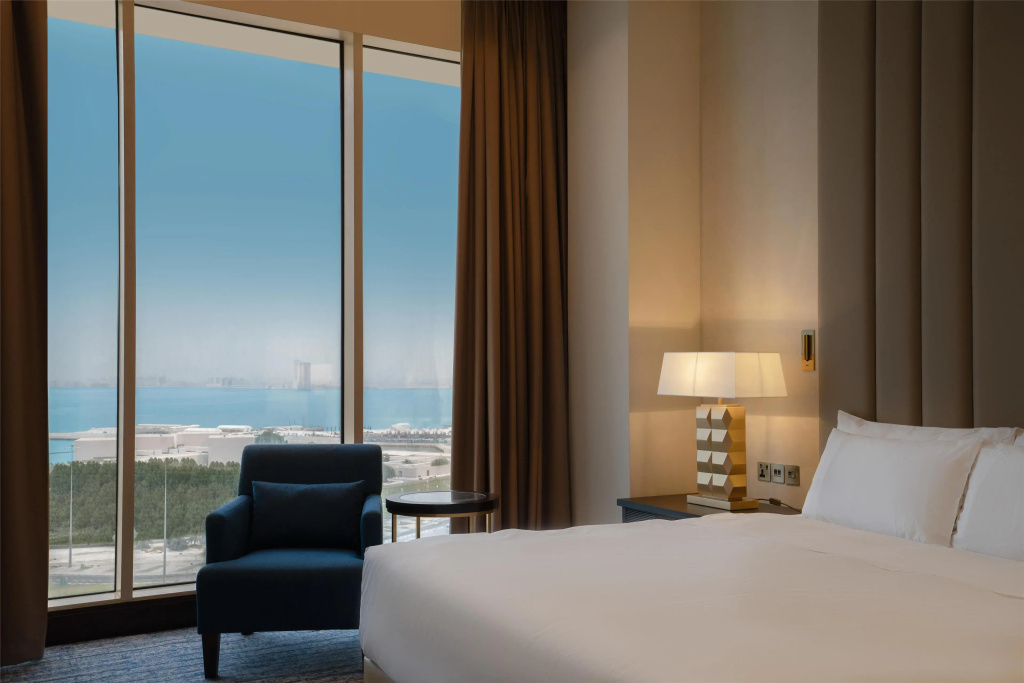 The Diplomat Radisson Blu Hotel, Residence & Spa - Tap to explore photos
