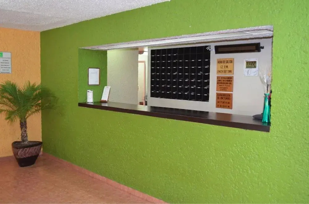 Lobby & Reception