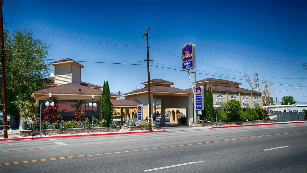 Best Western Plus Bishop Holiday Spa Lodge