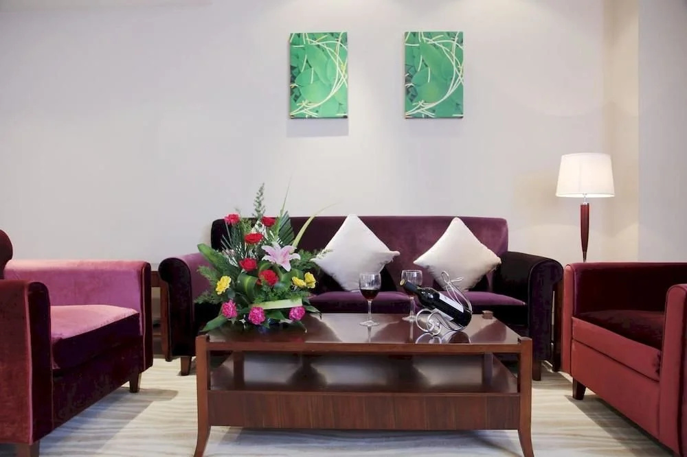 Lobby & Reception
