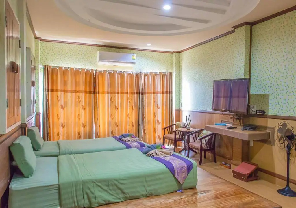 Suite with river view