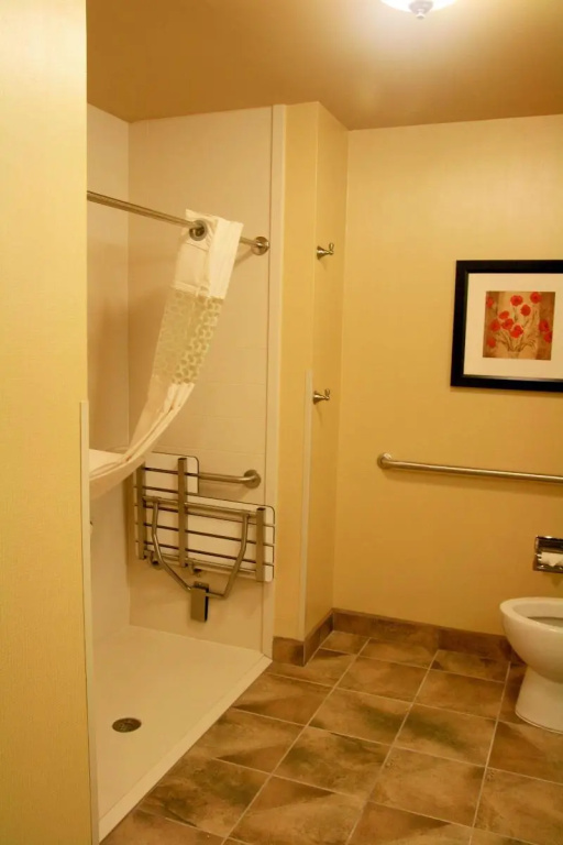 Hampton Inn and Suites Mission - Tap to explore photos