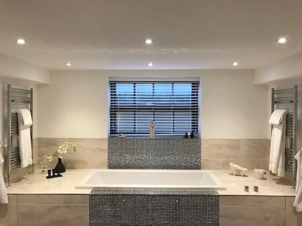 Standard room with courtyard view