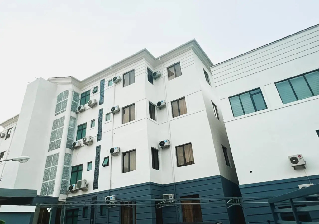 Kam Apartment and Taverns
