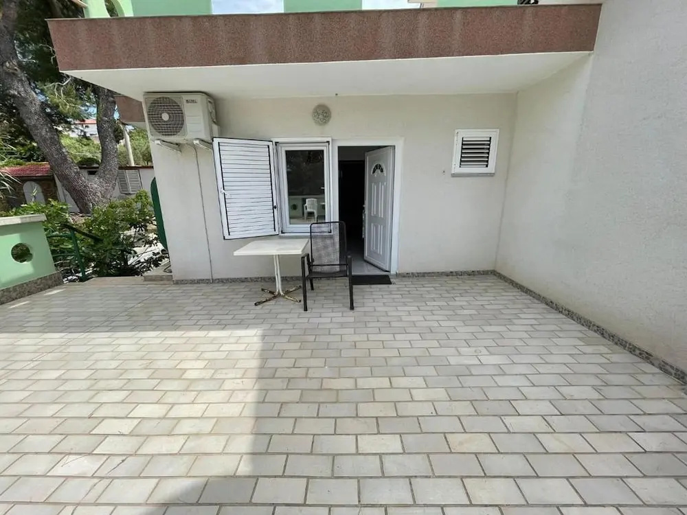 White Apartment for 2