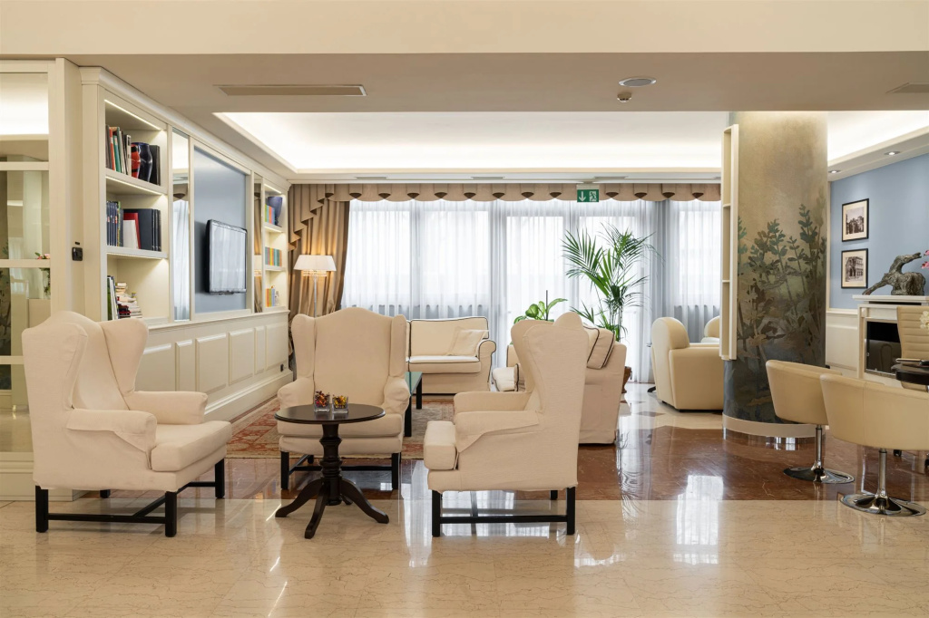 Hotel photo 7